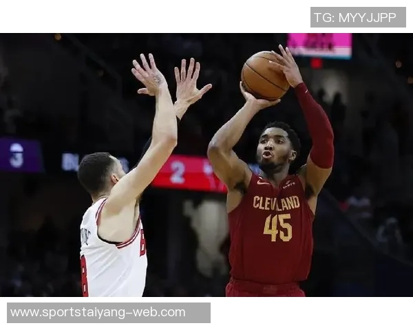 米切尔首节表现平平9分钟仅得5分3助后程发力成关键 米切尔首节表现平平9分钟仅得5分3助后程发力成关键